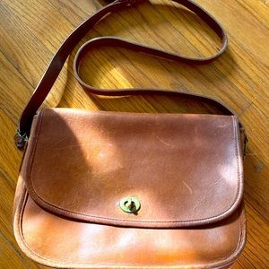 Vintage Coach Camel Leather Crossbody City Bag Purse
